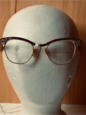 Vintage Universal Women's 12K GF Cat-Eye Style